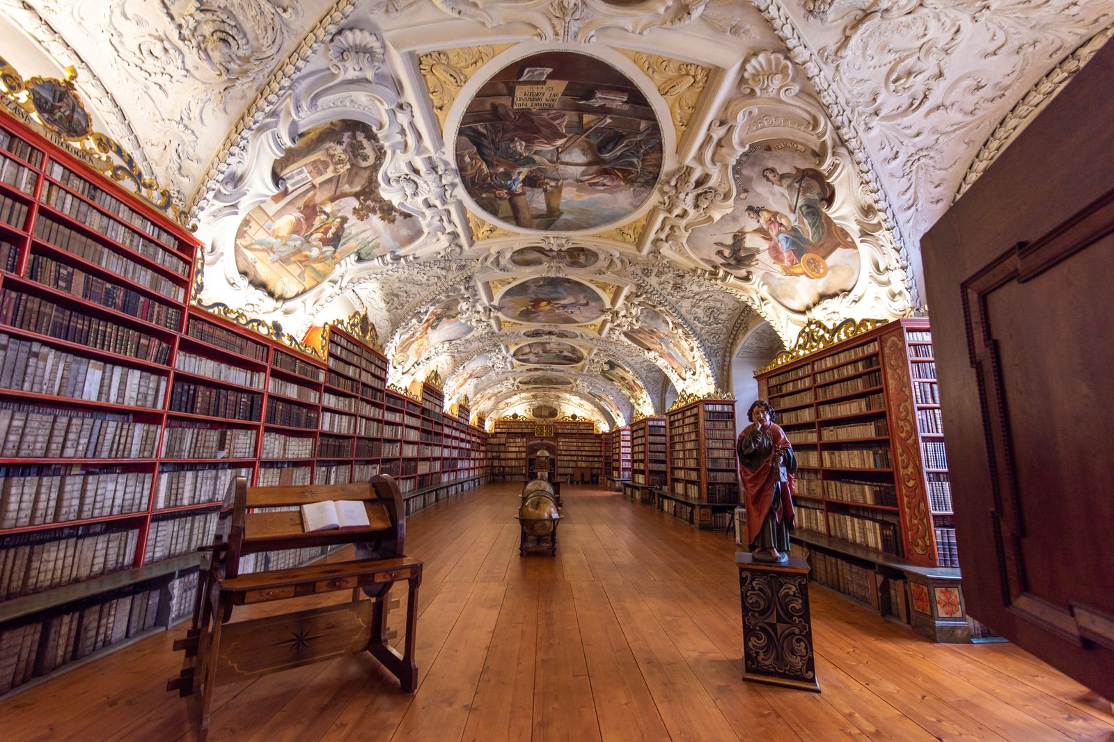 世界の美しい図書館」ストラホフ修道院は本当に美しい！プラハでおすすめの観光スポット！follow my heart