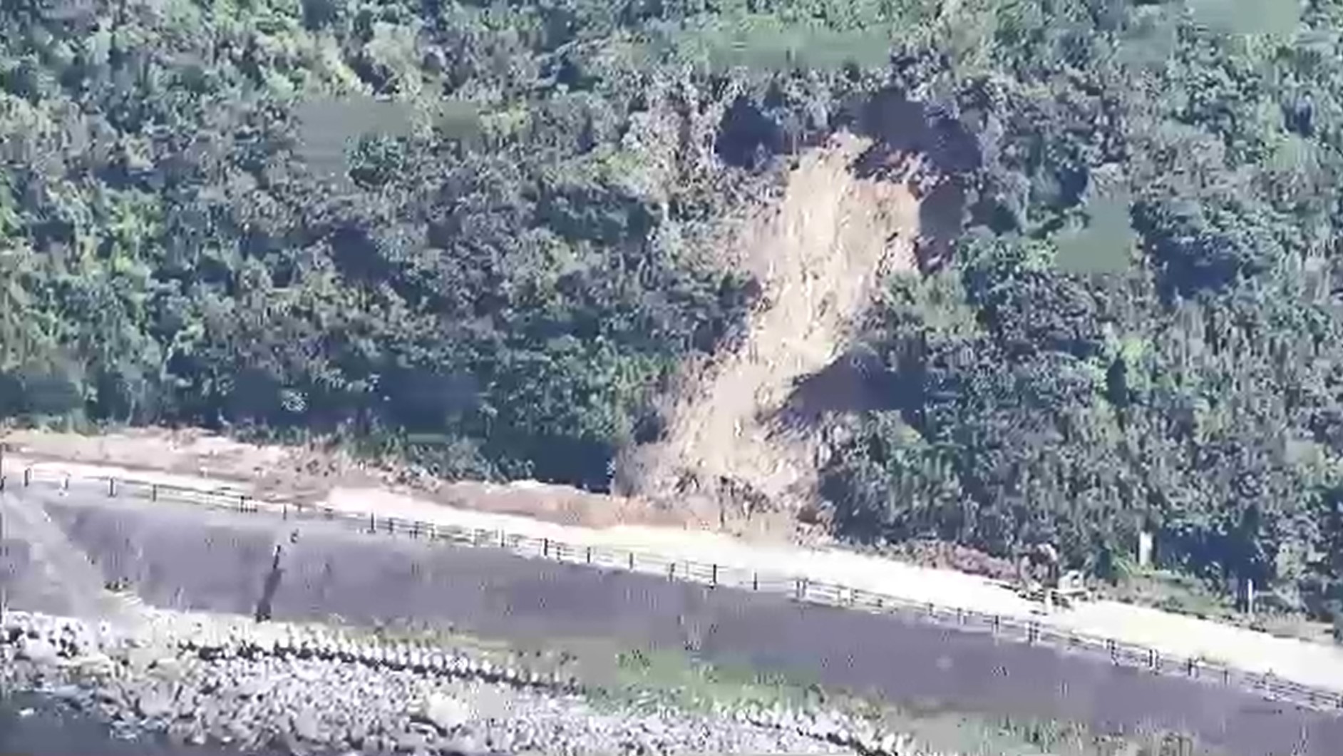 福岡・糸島市の「サンセットロード」一部通行止め 大雨で複数土砂崩れ、通行再開めど立たず 西日本新聞me
