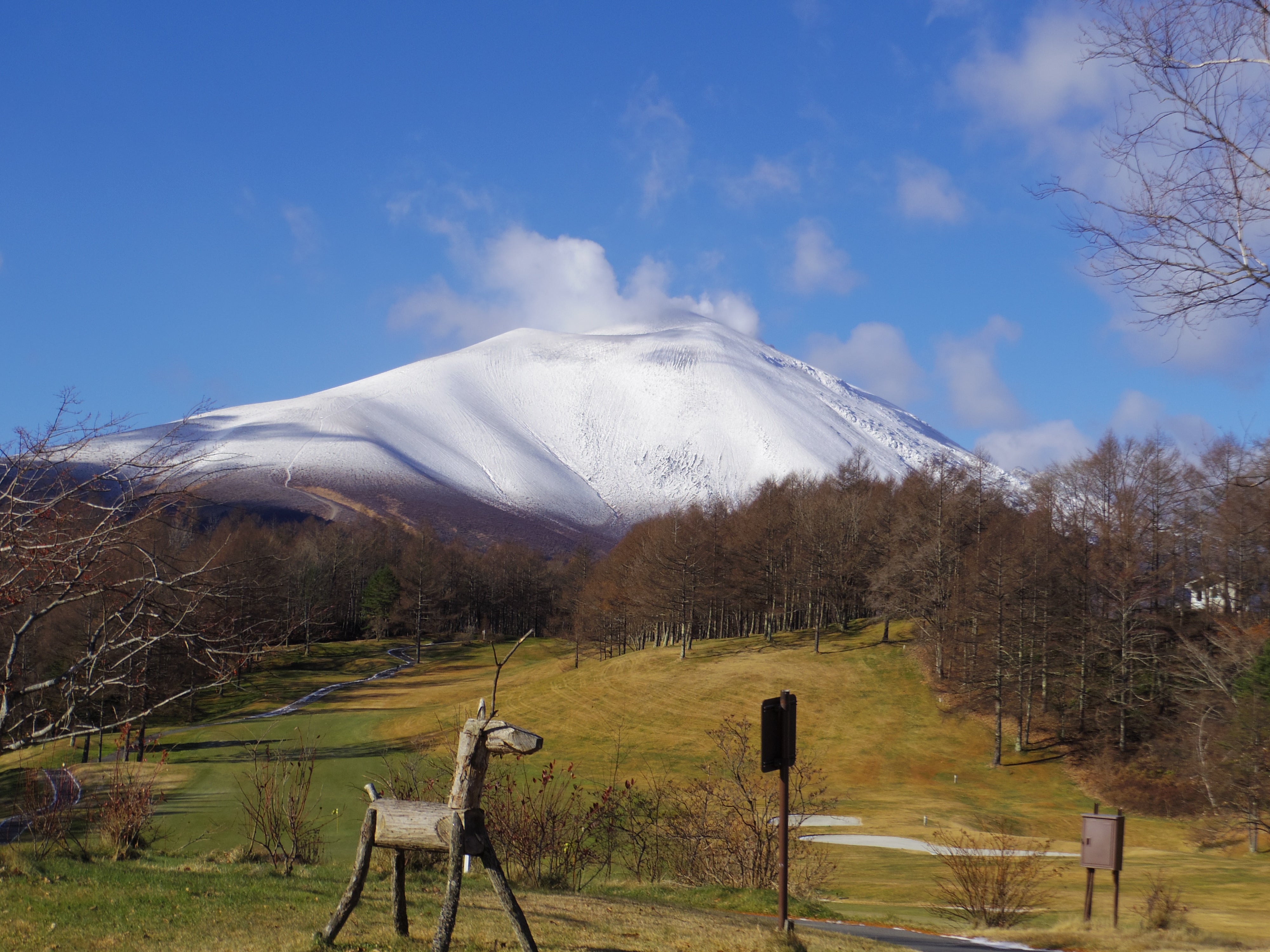 軽井沢ゴルフ旅 北軽井沢の先にあった避暑ゴルフリゾート。2サム可能な穴場コースも! -