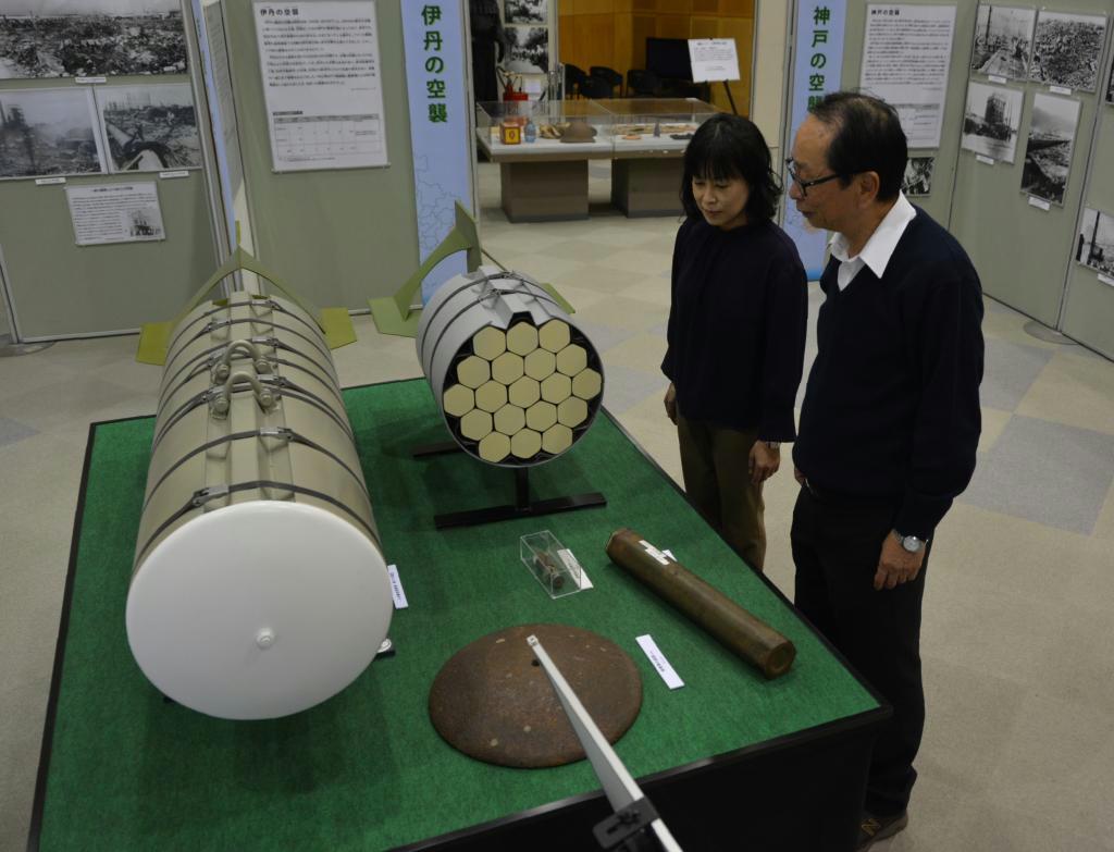 雨あられのように爆弾が 」 姫路市の平和資料館で空襲の惨禍学ぶ企画展 -