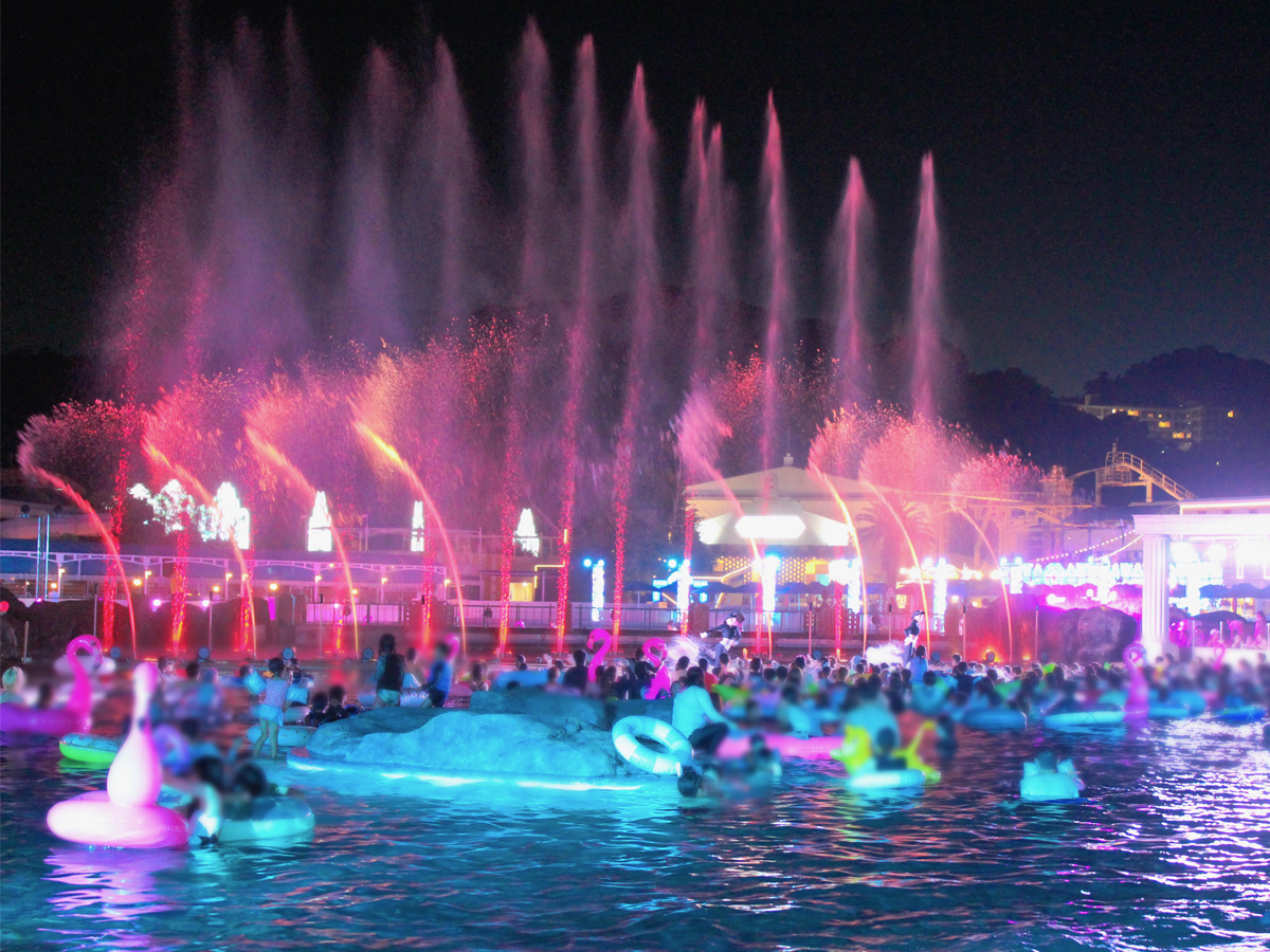 ラグーナテンボス ラグナシアナイトプールイルミネーション2024WORKS株式会社グリーンディスプレイ植物を用いてオフィスや商空間をグリーン溢れる空間にデザイン