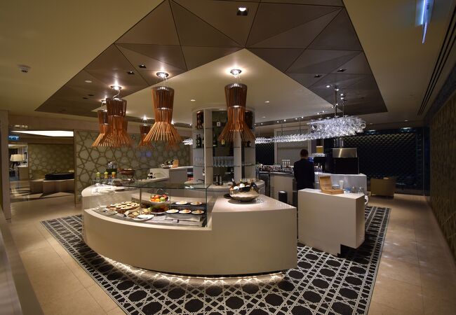 ハンブルク空港エアポートラウンジHamburg Airport LoungeJAYU