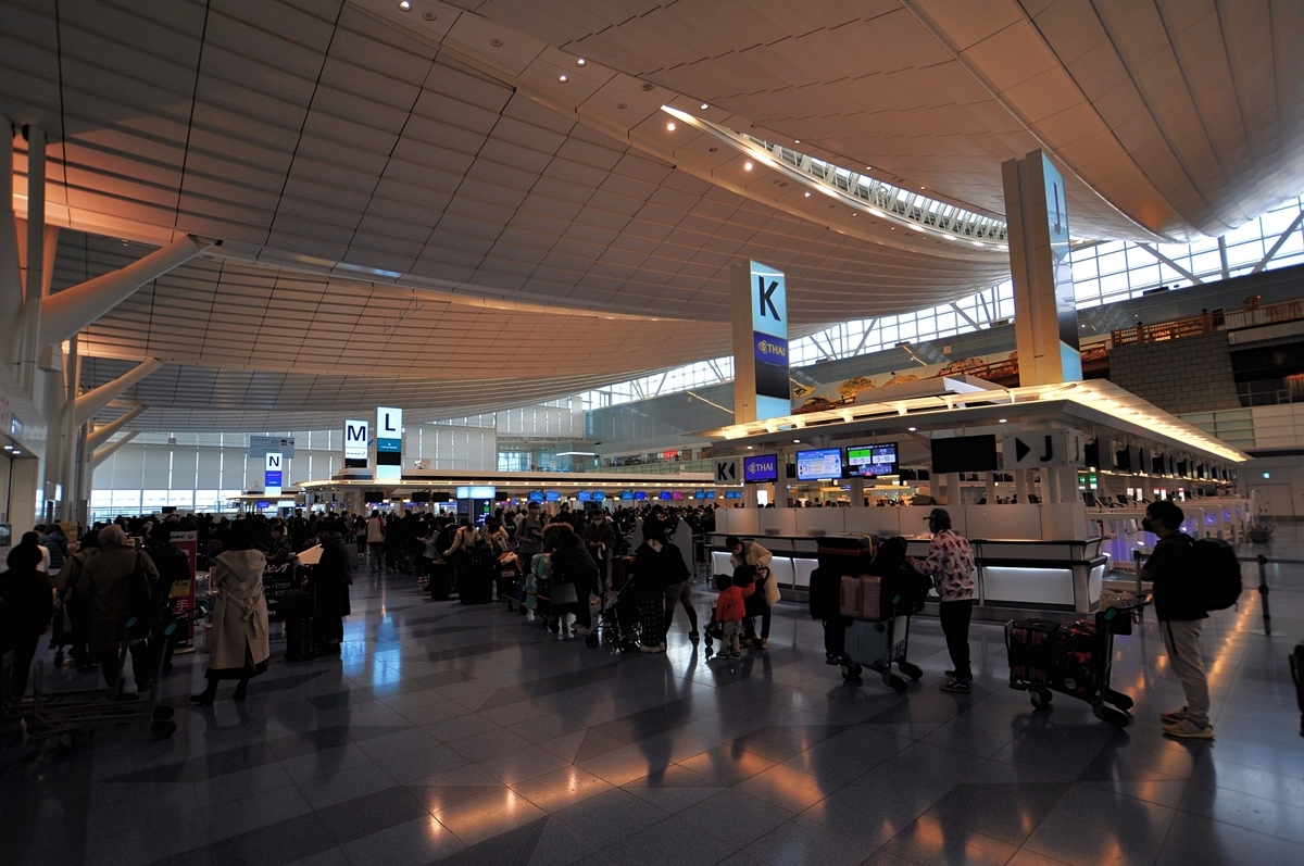 バイクで羽田空港へ 国際線出発ロビー - 東京写真部