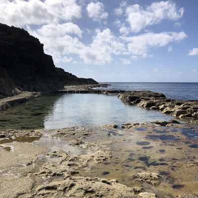 海軍棒プール太平洋の荒波に囲まれて、新感覚の海水浴をたびらい