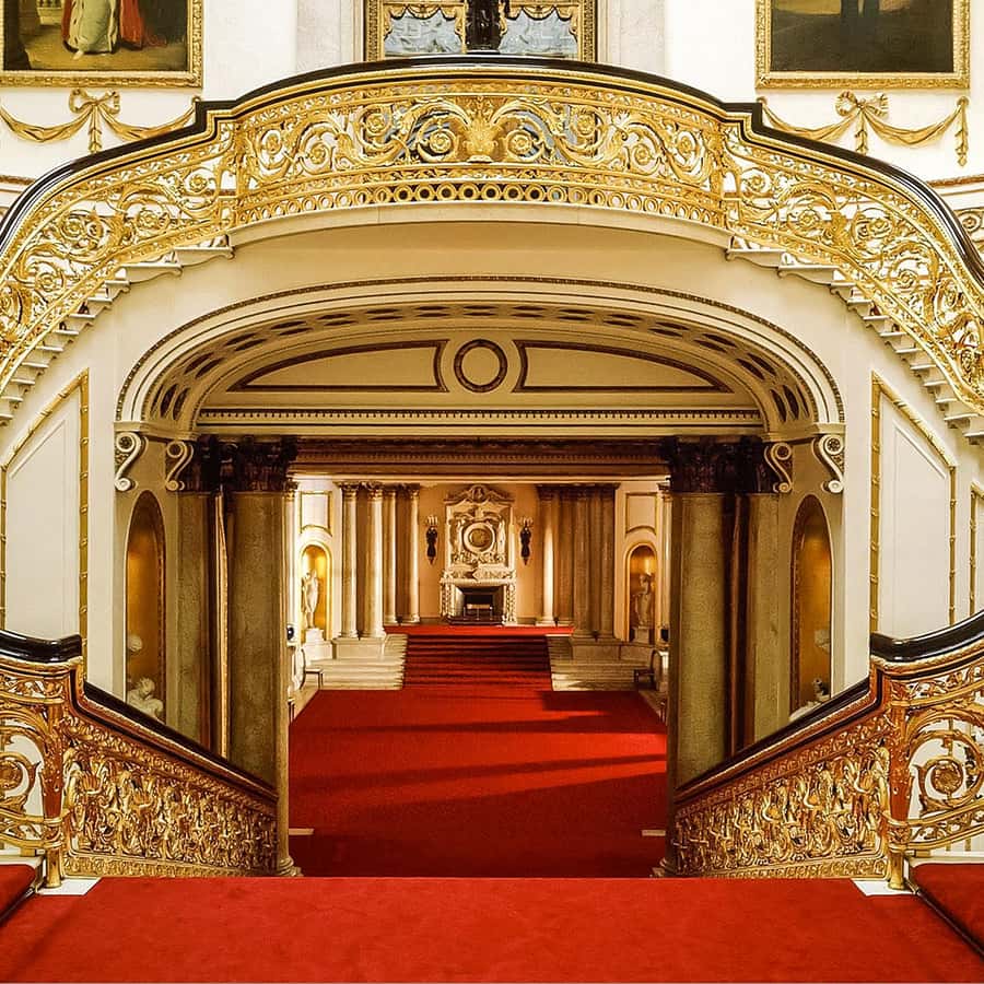 一般公開30周年を迎えた バッキンガム宮殿を征く - Onlineジャーニ