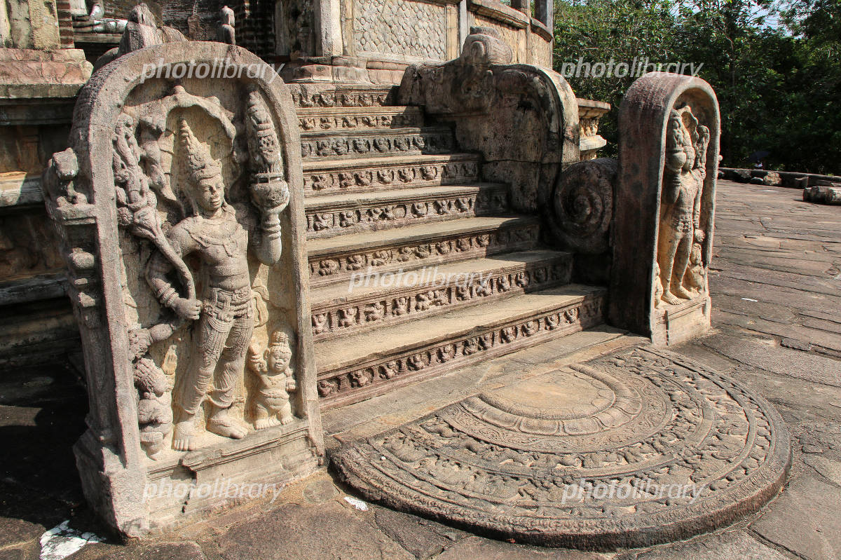 自転車でめぐるポロンナルワ遺跡・前半はしご湯のすすめ