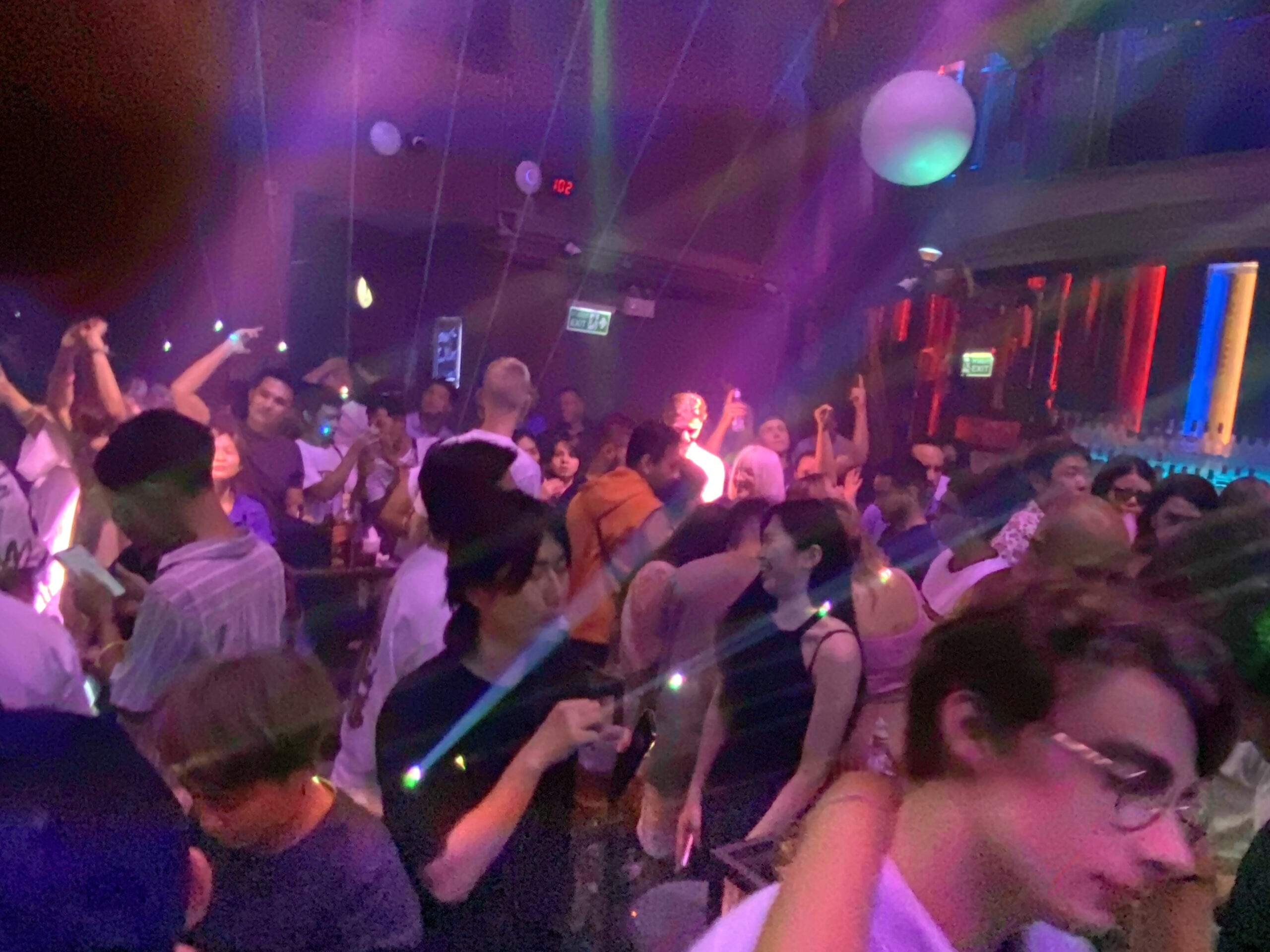 カオサン通りバンコク在住月さんのおすすめ夜遊びスポット海外旅行キュレーションサイトtripuuu トリップー