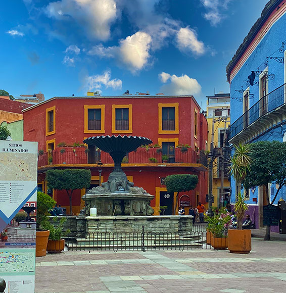 メキシコのカラフルでかわいい街並み フォートラベル