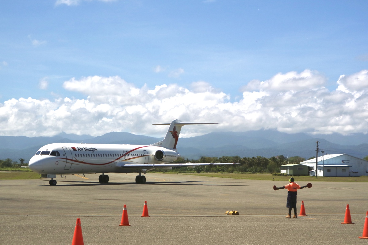 ホニアラ国際空港発のフライトKiwi.com