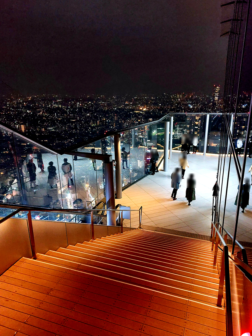 渋谷最高峰230mの展望施設「渋谷スカイ」でヒカリエを見下ろす - Impress Watch