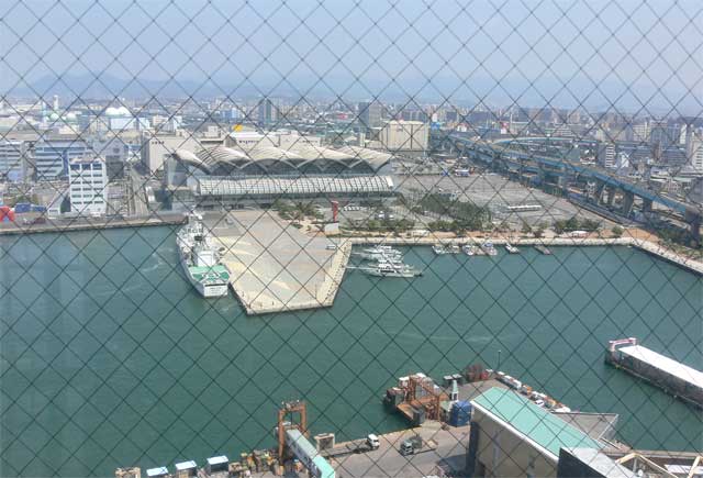 福岡空港国際線ターミナルにクリスマスイルミネーション 天空の星座イメージ - 博多経済新聞