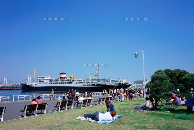 山下公園に浮かぶ博物館船、氷川丸横浜中華街世界チャンピオンの肉まん皇朝 こうちょう