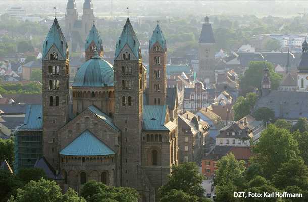 世界に誇るドイツの歴史的建造物ドイツワーホリネット