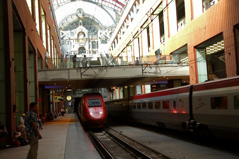 ベルギー 世界で最も美しい駅・アントワープ中央駅に行ってみた！Trip.com アントワープ