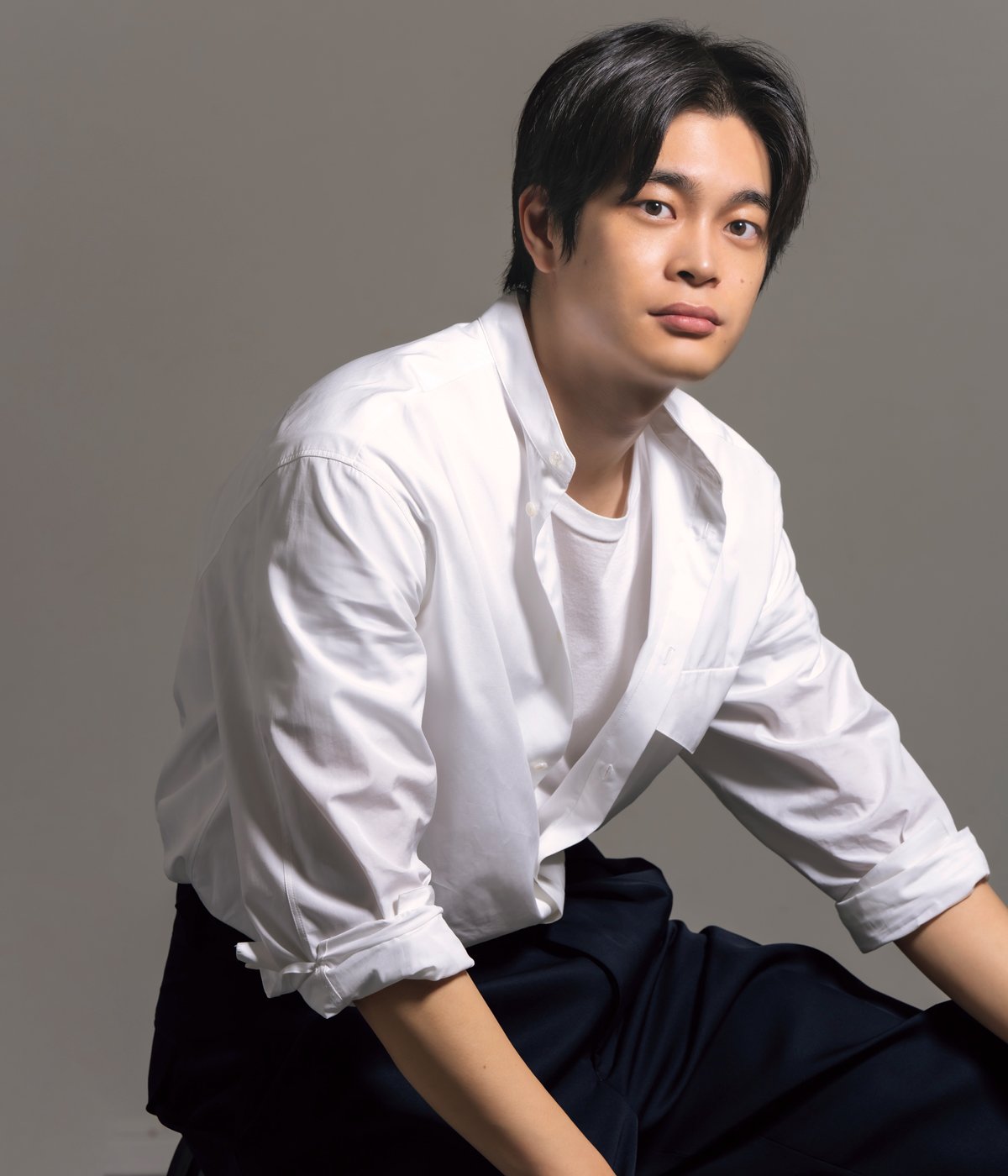 俳優・井之脇 海さんがこの夏に履きやいのはエアを搭載した“雪駄スニーカー”！「日常的に和の要素を取り入れたい」 メンズノンノウェブMEN'SNON-NO WEB