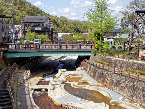 日本三名泉 有馬、草津、下呂 の場所・アクセスや特徴の徹底ガイドたびこふれ