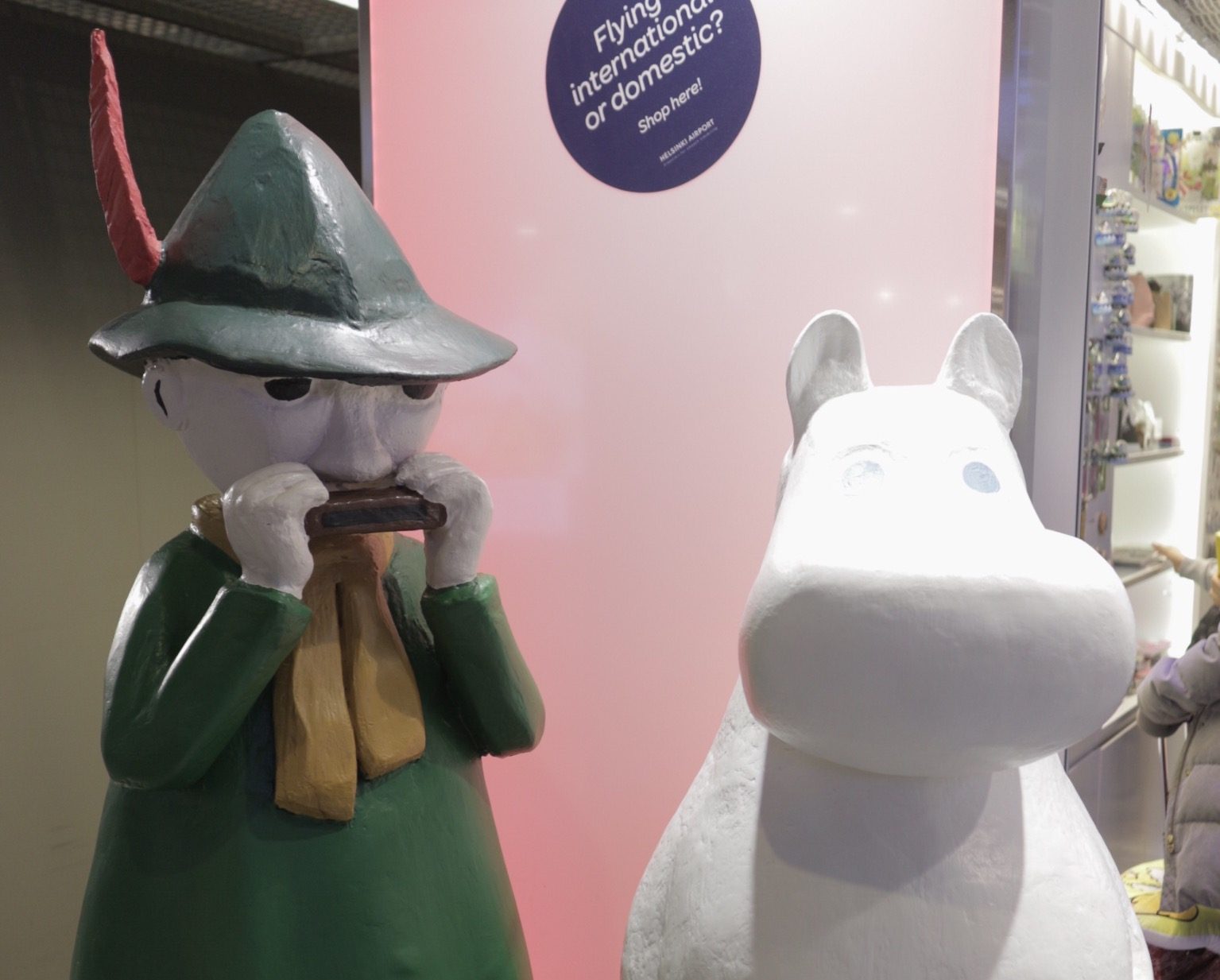 ヘルシンキ空港の乗り継ぎは大混雑・プロペラ機AY345便でヨエンスーへ フィンランド2まったり のんびり