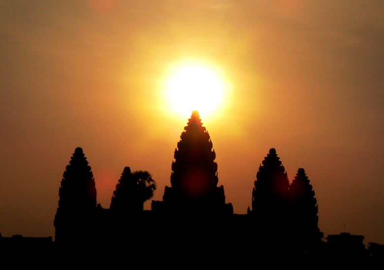 シェムリアップ朝日鑑賞の場所取り！ベスポジ確保のための完全ガイド@アンコールワット会社員でも年間10ヶ国！はなの一人旅ブログ