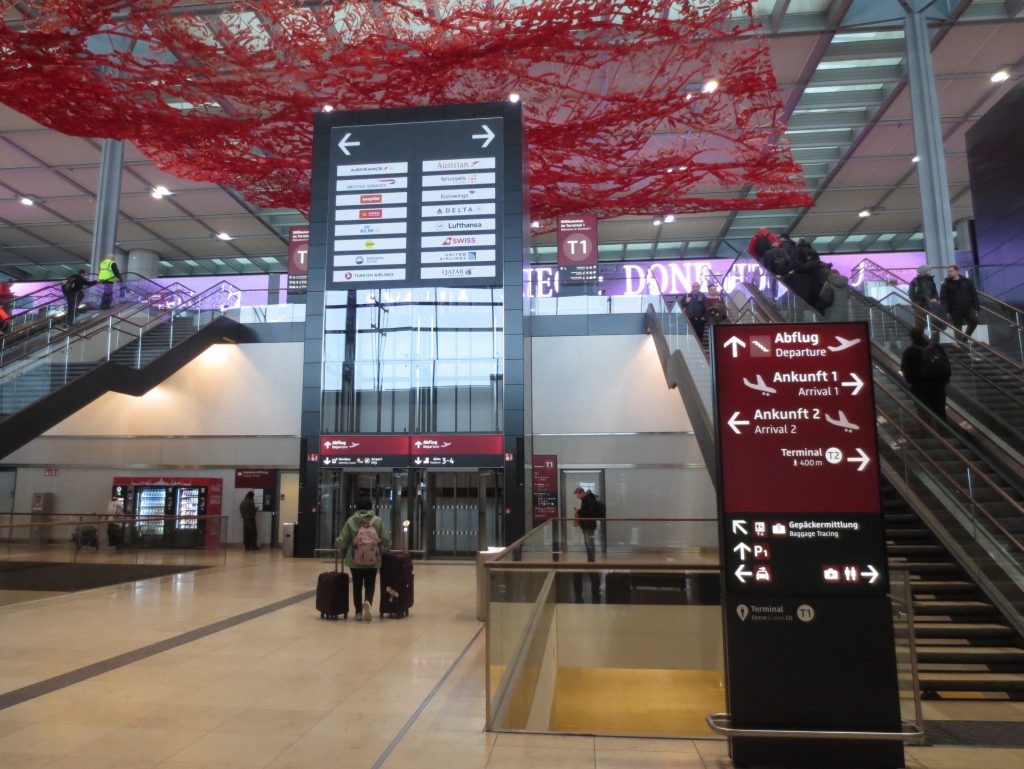 2020年開業のベルリン空港駅 ベルリン市内や周辺への移動に便利！ Flughafen BER