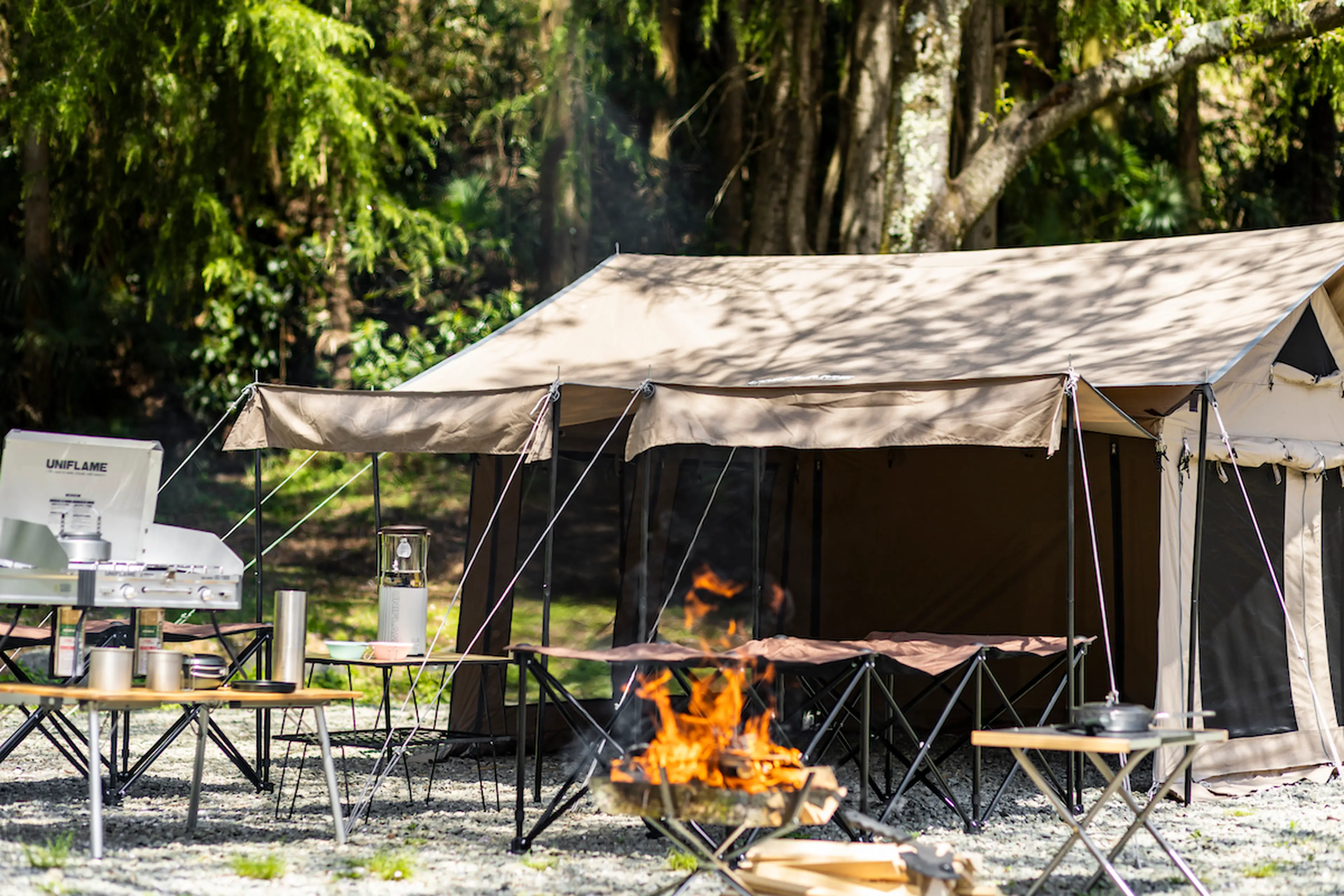 小川張りは超簡単！ロープ1本で出来るリンビング広々セッティング : SOStreet &