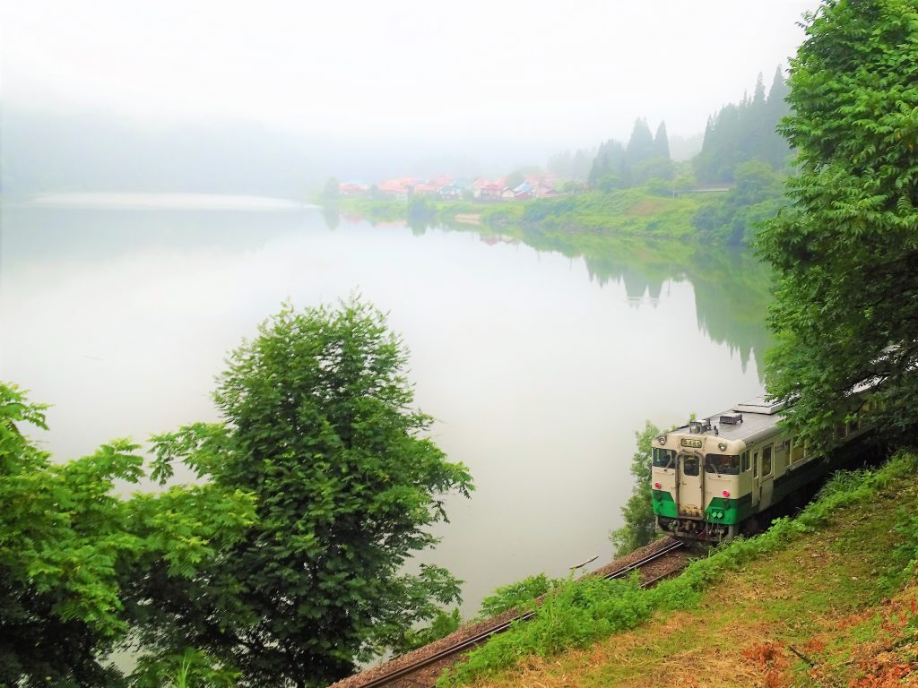 日本のスイス「大志集落」を眺望できる尻吹峠 大志俯瞰 への行き方と車で行くべきではない理由。ユウマガ