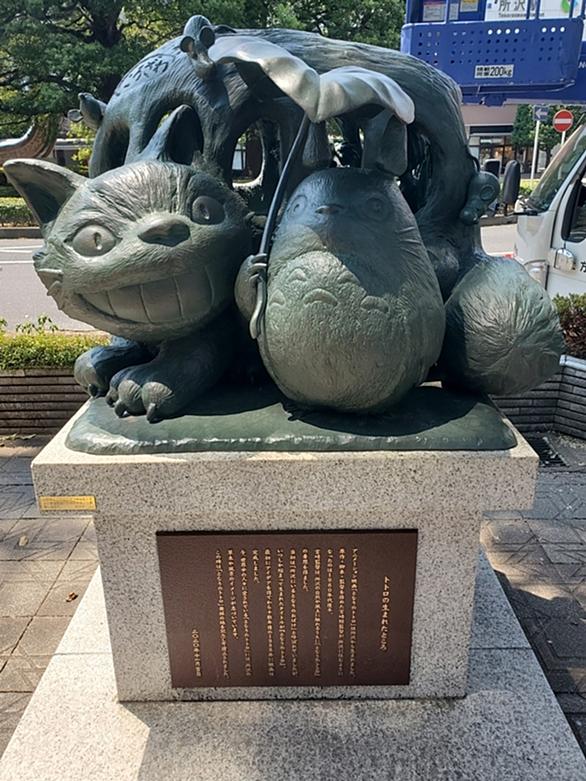 所沢駅・東口にて