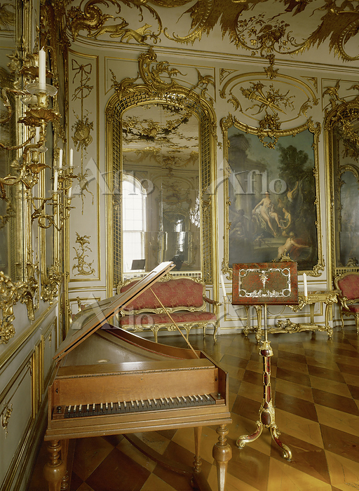 サンスーシ宮殿 ポツダムにあるロココ様式の世界遺産 フリードリヒ2世が愛した無憂宮外資系管理職パパの日常