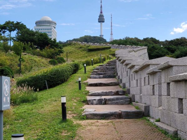 南山公園乙支路・忠武路・南山 ソウル の観光スポット韓国旅行「コネスト」