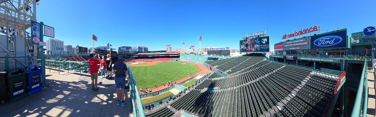 フェンウェイパークでのボストン・レッドソックス野球の試合Klook