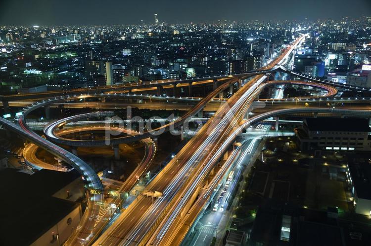 夜の道路のフリー写真素材 No.3805無料・商用利用可 フォトック