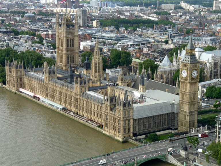 ビックベンとロンドンアイを観光🇬🇧 前にロンドンに来た時はビックベンが工事中で全貌が見れずだったので念願のでしたっ🎀 キレイでしたっ そして、