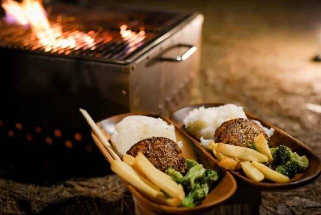 冬キャンプレシピ 調理中もポカポカ温かい♪ダッチオーブンを使った焚火レシピ3選 季節・暮らしの話題