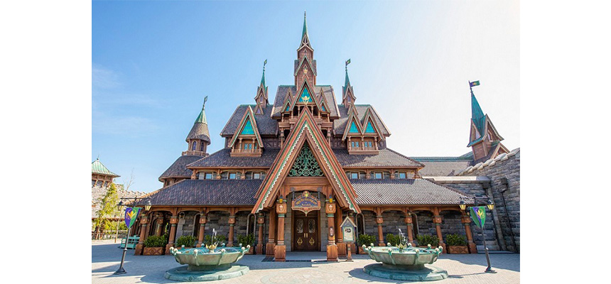 フローズンキングダム 「アナと雪の女王」の世界観を忠実に再現！アレンデール城や氷の宮殿、素敵な城下町を撮る。 ファンタジースプリングス-全国フォトスポット図鑑