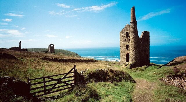 デボン観光ガイド～定番人気スポットを参考に自分にピッタリの観光プランを立てよう！エクスペディア