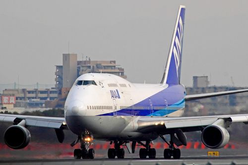 JAL「ジャンボジェット」の超巨大模型 70万円で販売 「70周年記念グッズ」の顔ぶれが本気すぎ乗りものニュース