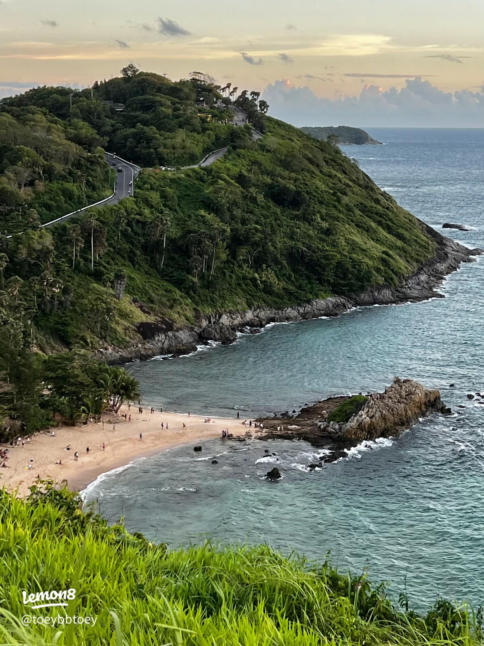 美しい海をリアルでも、ゲームでも体験できる！ どこまでも広がる蒼い海と空が重なり合う「新島」と 『CARAVANSTORIES』がコラボ！ひと夏の冒険を楽しもう！株式会社Aiming