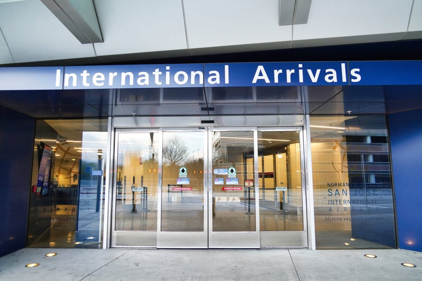 サンノゼ国際空港のレンタカー ¥3,879 1日〜 - KAYAK