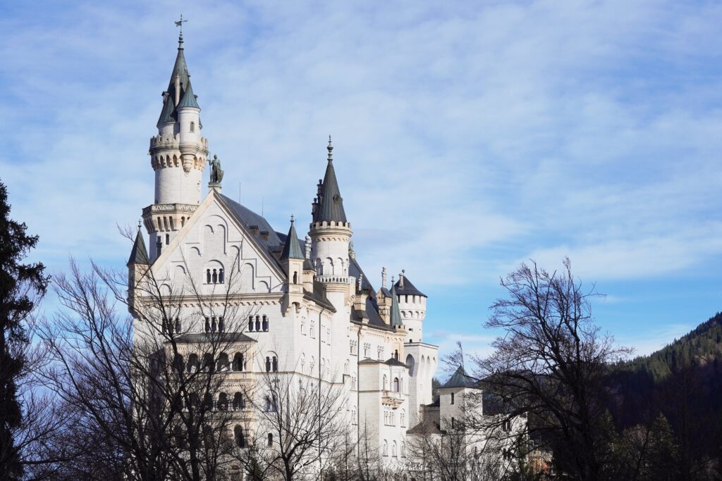 ミュンヘン発ノイシュヴァンシュタイン城優先入場ツアー 2025