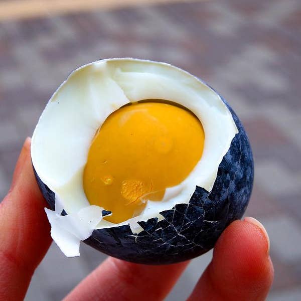 大涌谷くろたまご館 - 小田原・箱根の人気観光地をご紹介！公式 観光フリーペーパー『旅うらら』