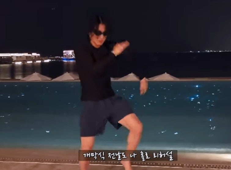 ちょっとそこまで〜の雰囲気でカタールへ出国グクつき・⁠◡⁠・⁠とグクテテのお部屋