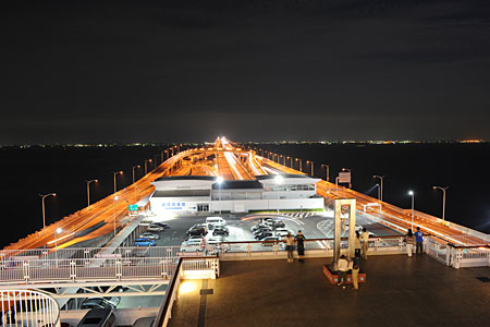 東京湾アクアライン変動料金「一定の効果」、4月以降も継続へ - 日本経済新聞