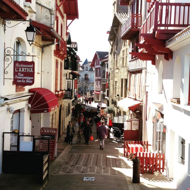 リムーザン個人旅行ガイド 2025年 ：おすすめの周辺アクティビティ、人気観光スポット、旅程の計画、宿泊施設、グルメ、交通機関、天気など、旅行に必要な情報が満載 2025年10月更新Trip.com