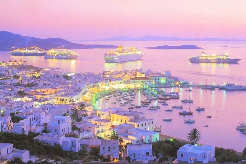 ギリシャ ウォールアートが沢山♪ミコノス島のパラダイスビーチが可愛いすぎる♡aumo アウモ