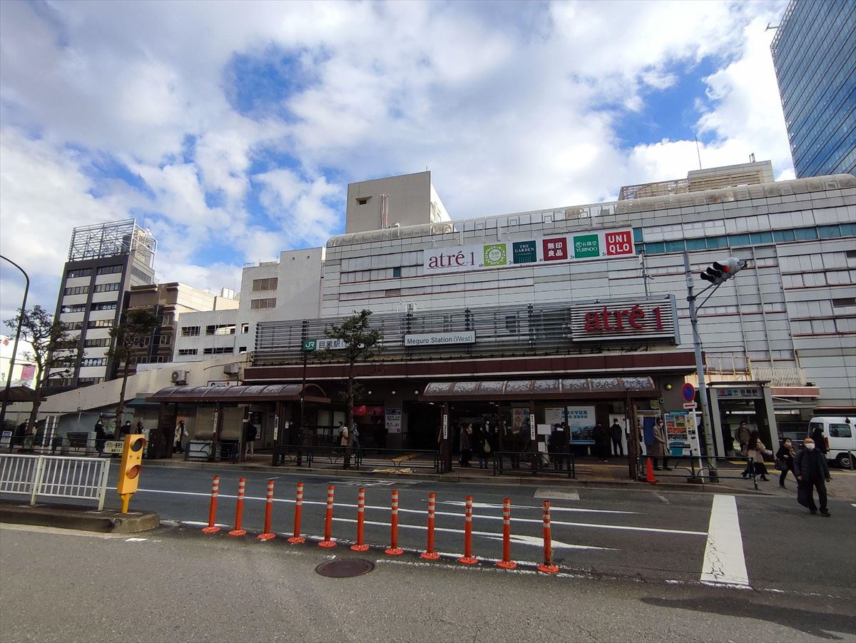 目黒駅西口前 10430010396 の写真・イラスト素材アマナイメージズ