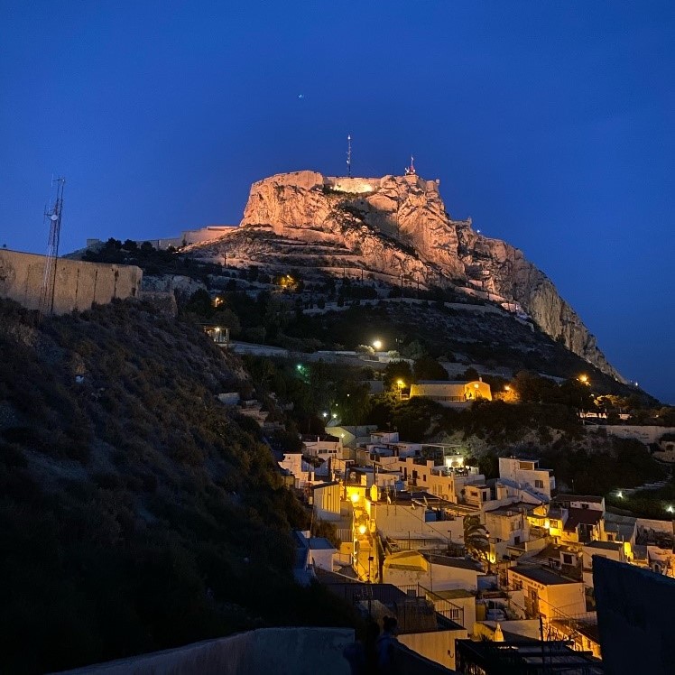 Vol.10 スペインへ、愛をこめて - 株式会社 オメガ・コミュニケーションズ