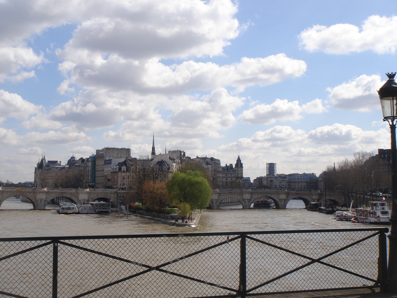 パリのセーヌ河岸はフランスの世界遺産！魅力やおすすめの周辺観光地10選も紹介NEWT ニュート