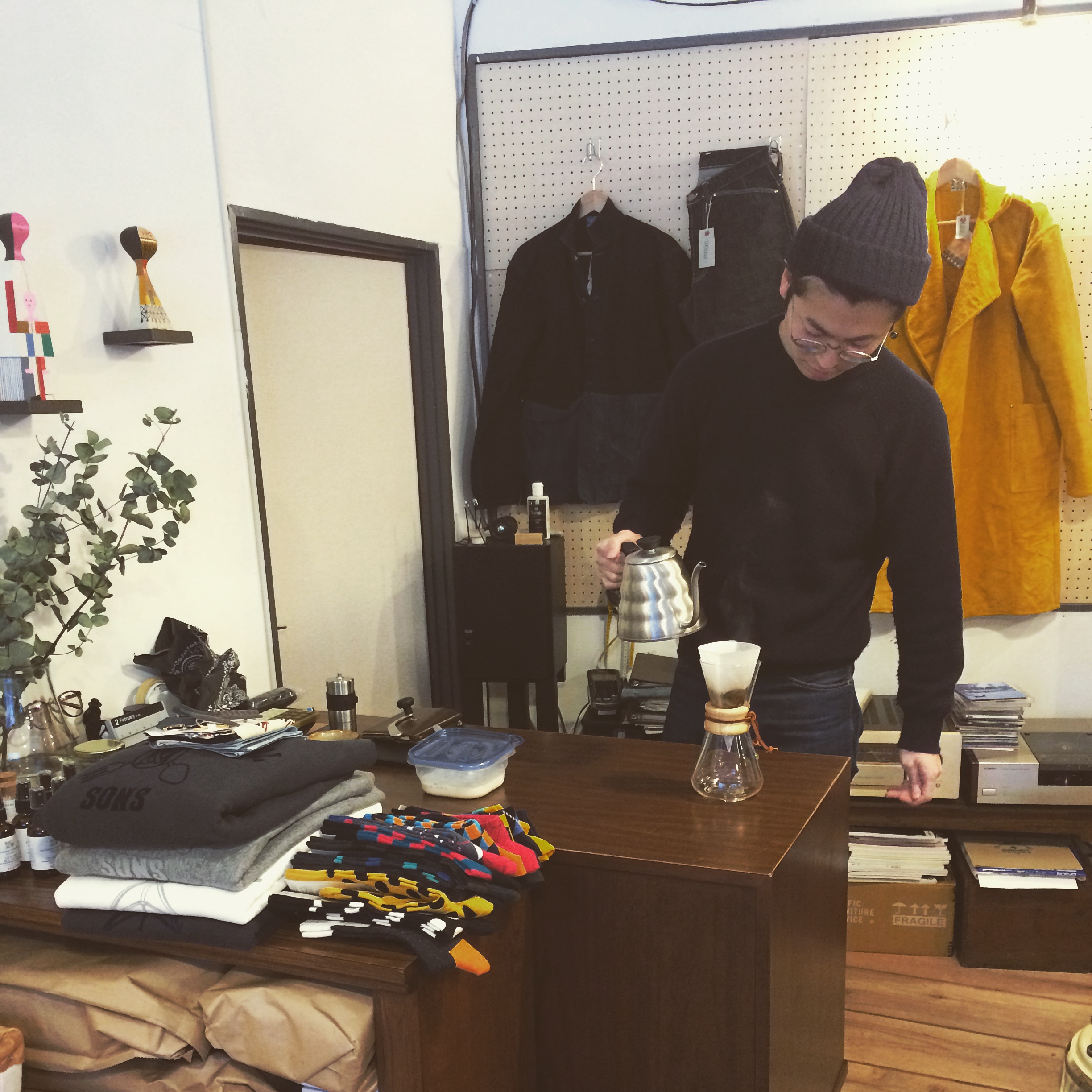 ASCII.jp： うまいやつ 「牛もつカレー」“肉盛り”もあわせて登場