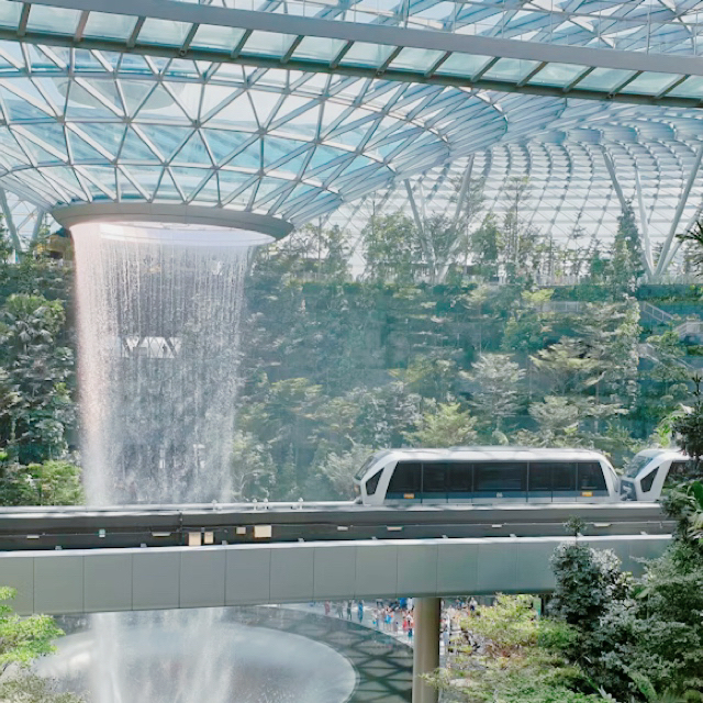 シンガポールのチャンギ国際空港の魅力と楽しみ方