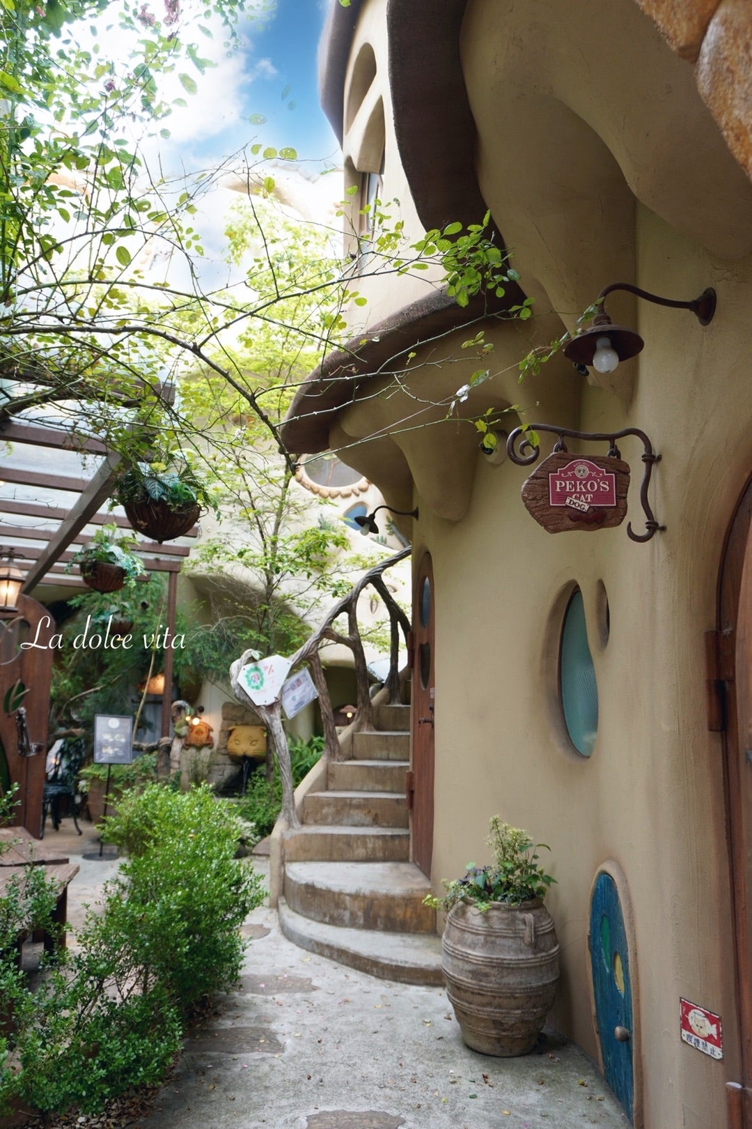 猫が造ったお城？ 吉祥寺プティット村 でファンタジーの世界へTHE GATE日本の旅行観光マガジン・観光旅行情報掲載