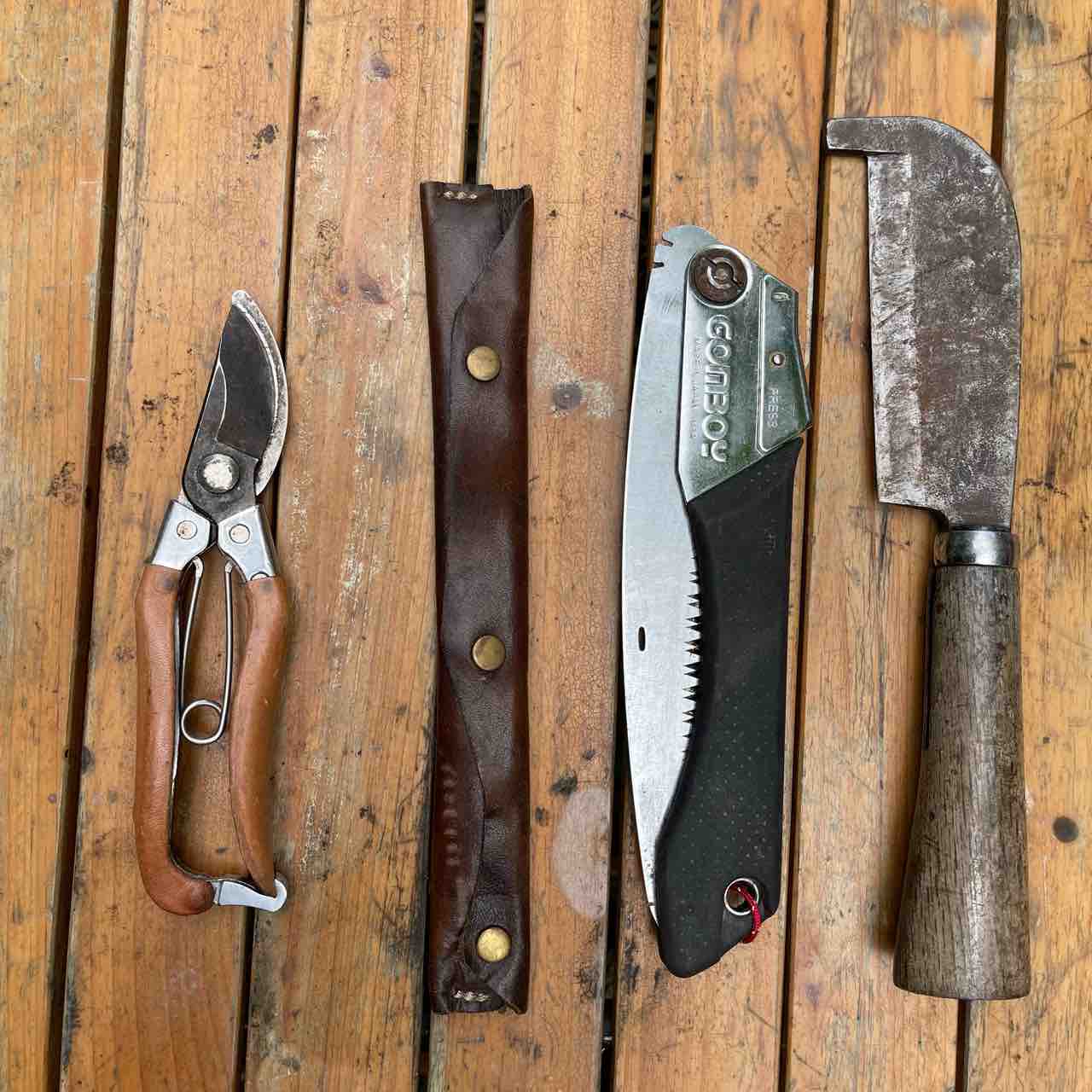 ケトルホルダーをレザークラフト！キャンプケトルイーグルプロダクツキャンプファイヤーケトルイーグルプロダクツケトルキャンプキャンプギアキャンプ道具キャンプ用品ソロキャンプキャンプギア自作レザークラフトレザークラフト初心者レザー